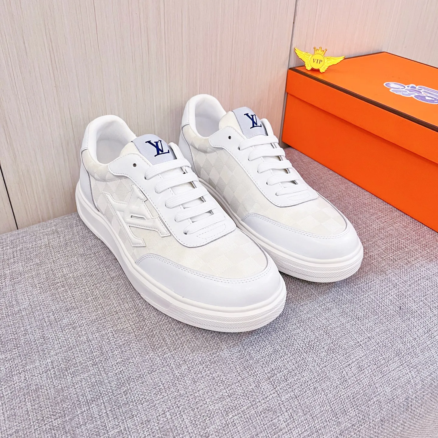 Men's Men's Shoes Men's Shoes💰 420 Men's Men's Shoes💰[LV]🔥Louis Vuitton Men's high-end brand official website 1:1 Latest masterpiece: The upper is made of Italian imported first-layer cowhide with a comfortable and breathable lining➕Original non-slip and wear-resistant outsole🔥, making walking more convenient and comfortable! An exclusive new model, a stunning work, a beautiful 1:1 replica [color] compared to the official quality! Create a fashionable personality to set off your uniqueness! A must-have for trendy men! Classic🔥Size: 38-44 Color: 🔥Multiple colors available🔥.
